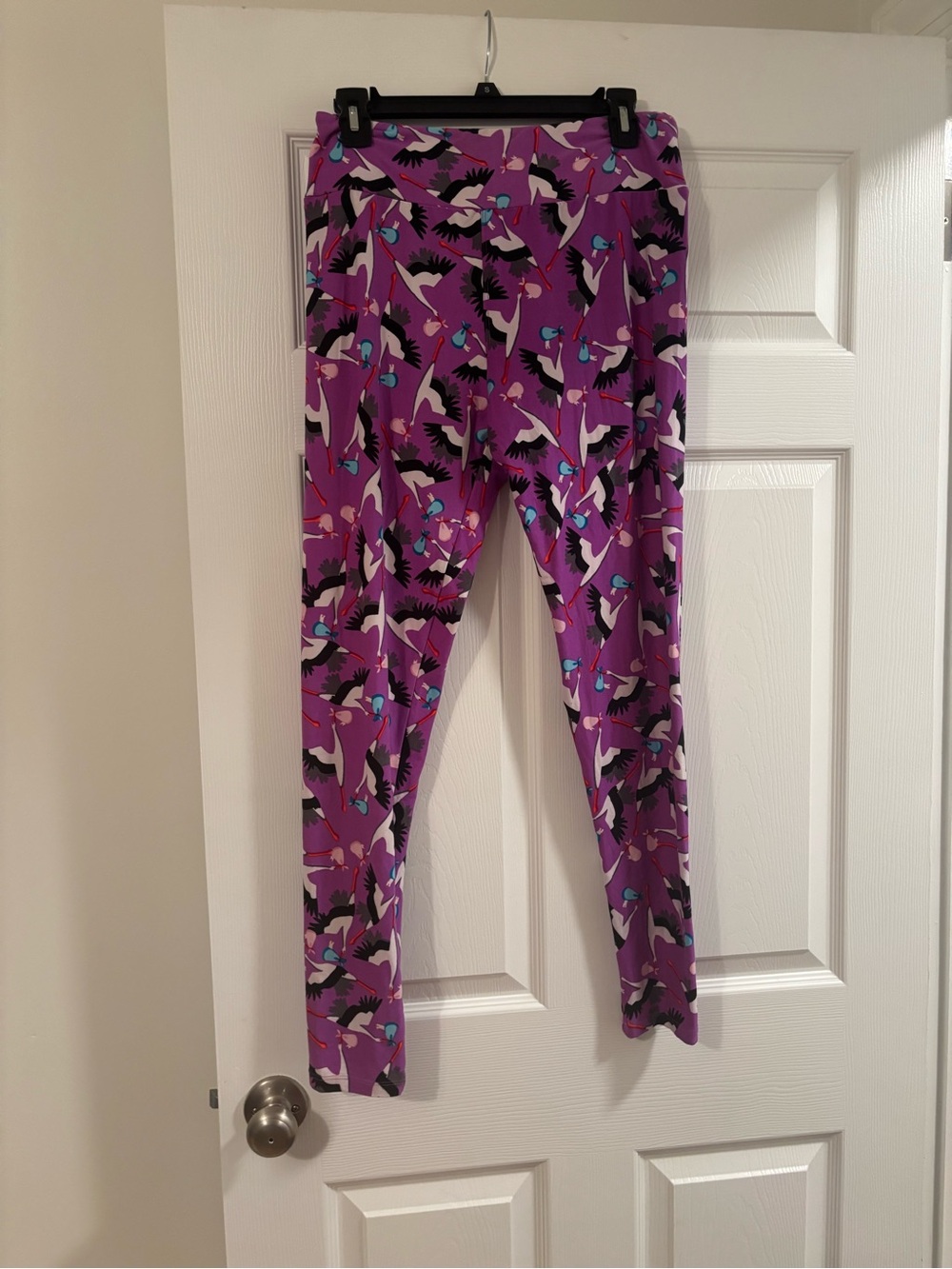 LuLaRoe Purple Crane Print Stretch Leggings
